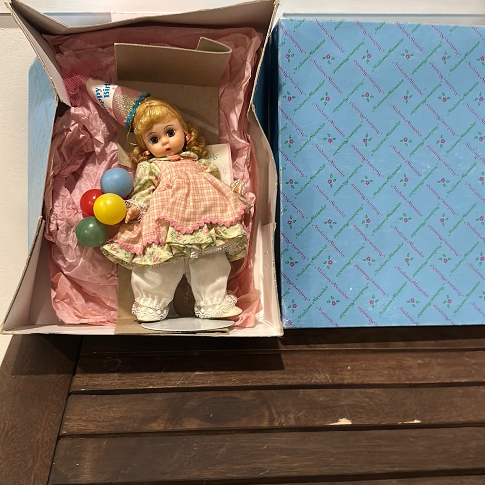 Madame Alexander Doll Americana collection Happy birthday doll 8 inches